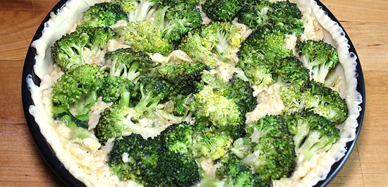 Broccoli-Käse-Wähe backbereit