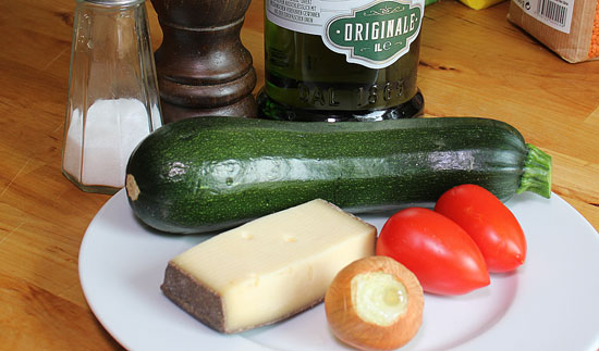 Zutaten Zucchini mit Käse überbacken