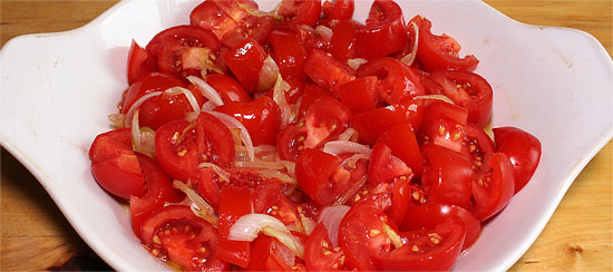 Tomaten-Zwiebel-Bett