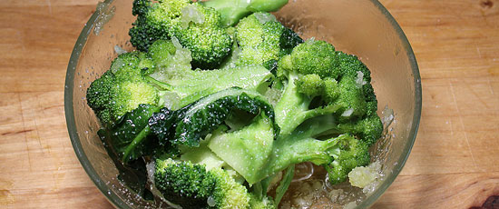 Broccoli mit Knoblauch gewürzt