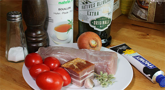 Zutaten Schweinsfilet-Medaillons mit Tomate, Speck und Zwiebel