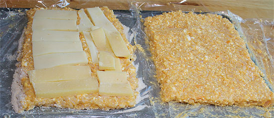 Reisschnitte mit Käse belegt
