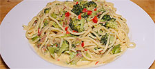 Spaghettoni mit Broccoli, Knoblauch und Guanciale
