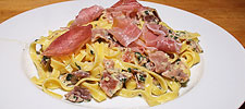 Tagliatelle di Parma - mit Rohschinken und Parmesan