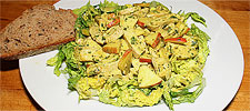 Truthahn-Salat mit Apfel und Curry