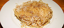 Spaghetti con crema di cipolle - Spaghetti mit Schmelzzwiebeln
