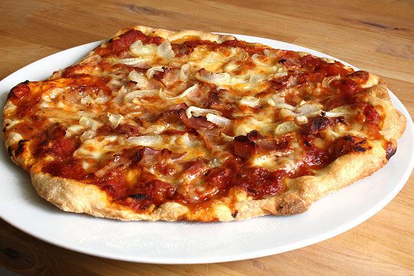 Pizza Mit Speck Und Zwiebeln Rollis Rezepte