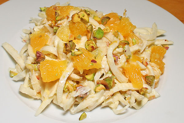 Rezept: Selleriesalat mit Pistazien und Orange